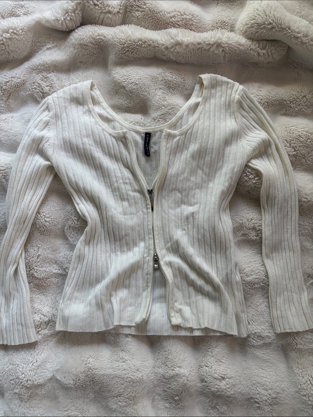 Mariposa Ribbed Zip-Front Top